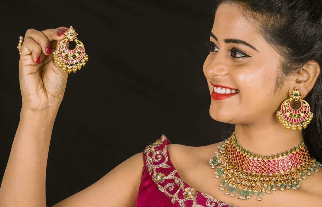 DIVYA VALLABHANENI talks to the founder of VIBHA JEWELLERS