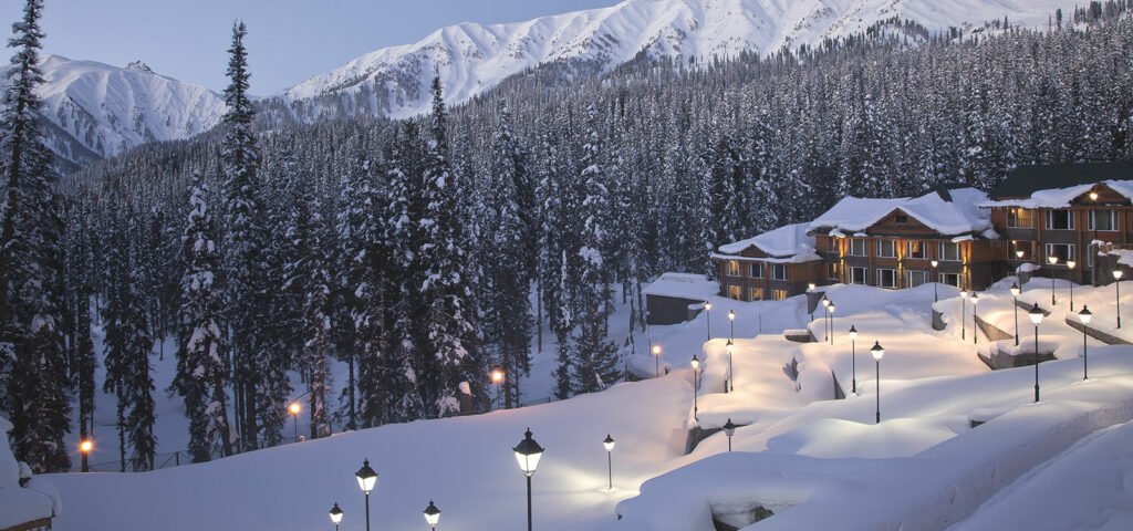 Top Ski Resorts In India